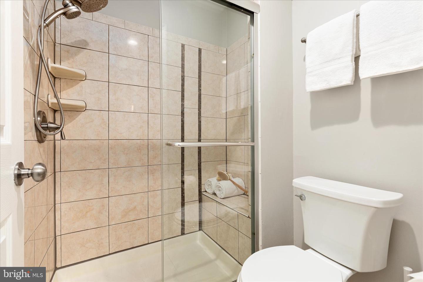 11608 NEWBRIDGE CT, RESTON, Virginia 20191, 5 Bedrooms Bedrooms, ,3 BathroomsBathrooms,Residential,For sale,11608 NEWBRIDGE CT,VAFX2280230 MLS # VAFX2280230