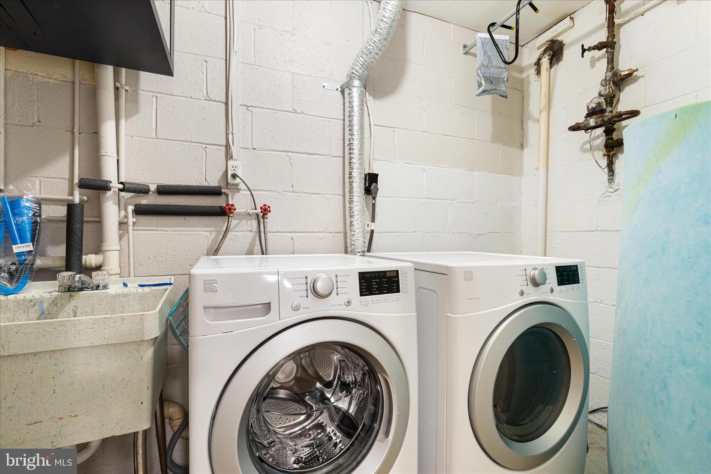 11608 NEWBRIDGE CT, RESTON, Virginia 20191, 5 Bedrooms Bedrooms, ,3 BathroomsBathrooms,Residential,For sale,11608 NEWBRIDGE CT,VAFX2280230 MLS # VAFX2280230