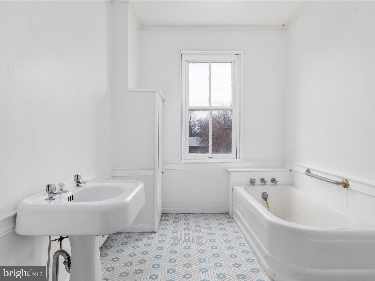 5155 MAIN ST, STEPHENS CITY, Virginia 22655, 4 Bedrooms Bedrooms, ,3 BathroomsBathrooms,Residential,For sale,5155 MAIN ST,VAFV2038212 MLS # VAFV2038212 5155 MAIN ST, STEPHENS CITY, Virginia 22655, 4 Bedrooms Bedrooms, ,3 BathroomsBathrooms,Residential,For sale,5155 MAIN ST,VAFV2038212 MLS # VAFV2038212