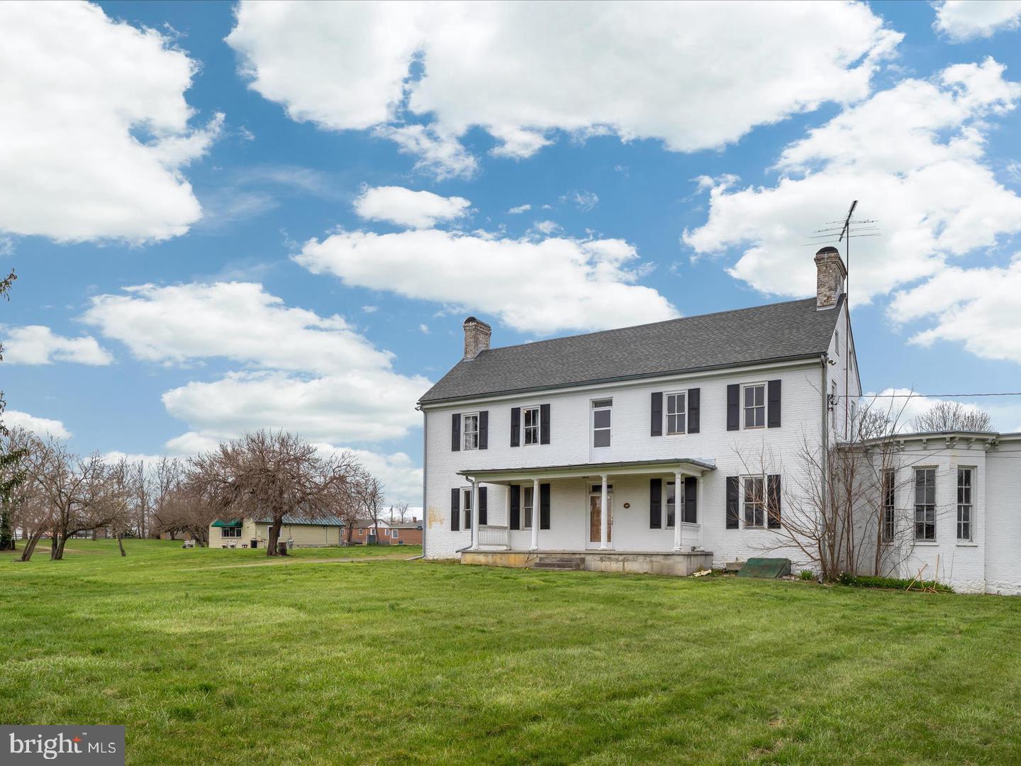 5155 MAIN ST, STEPHENS CITY, Virginia 22655, 4 Bedrooms Bedrooms, ,3 BathroomsBathrooms,Residential,For sale,5155 MAIN ST,VAFV2038212 MLS # VAFV2038212 5155 MAIN ST, STEPHENS CITY, Virginia 22655, 4 Bedrooms Bedrooms, ,3 BathroomsBathrooms,Residential,For sale,5155 MAIN ST,VAFV2038212 MLS # VAFV2038212