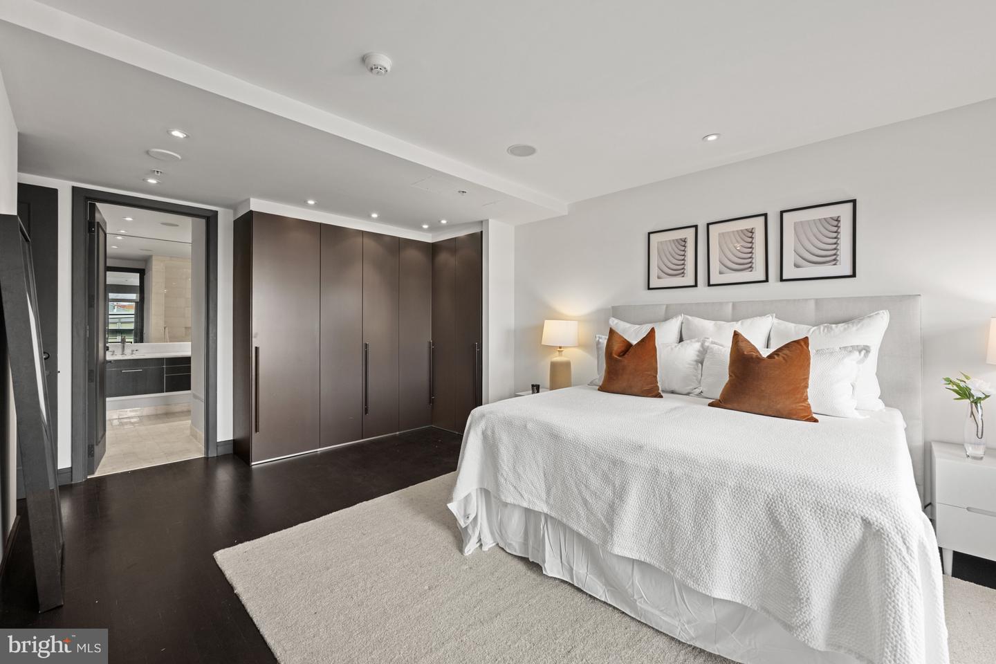 3303 WATER ST NW #7E, WASHINGTON, District Of Columbia 20007, 3 Bedrooms Bedrooms, ,2 BathroomsBathrooms,Residential,For sale,3303 WATER ST NW #7E,DCDC2233214 MLS # DCDC2233214 3303 WATER ST NW #7E, WASHINGTON, District Of Columbia 20007, 3 Bedrooms Bedrooms, ,2 BathroomsBathrooms,Residential,For sale,3303 WATER ST NW #7E,DCDC2233214 MLS # DCDC2233214