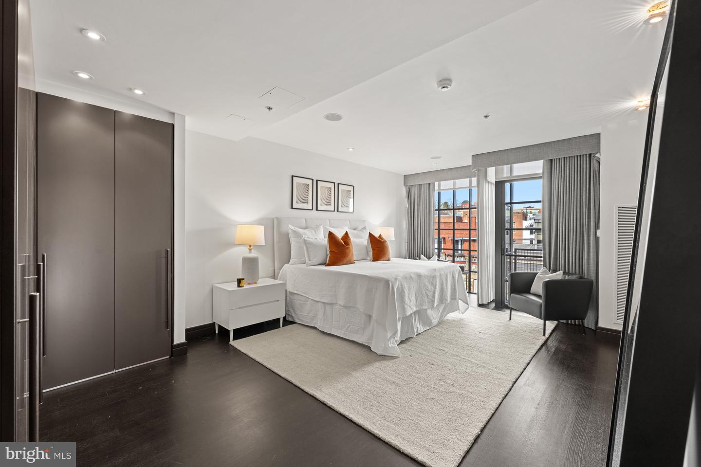 3303 WATER ST NW #7E, WASHINGTON, District Of Columbia 20007, 3 Bedrooms Bedrooms, ,2 BathroomsBathrooms,Residential,For sale,3303 WATER ST NW #7E,DCDC2233214 MLS # DCDC2233214 3303 WATER ST NW #7E, WASHINGTON, District Of Columbia 20007, 3 Bedrooms Bedrooms, ,2 BathroomsBathrooms,Residential,For sale,3303 WATER ST NW #7E,DCDC2233214 MLS # DCDC2233214