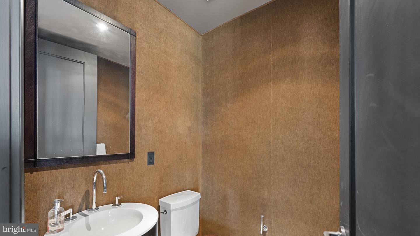 3303 WATER ST NW #7E, WASHINGTON, District Of Columbia 20007, 3 Bedrooms Bedrooms, ,2 BathroomsBathrooms,Residential,For sale,3303 WATER ST NW #7E,DCDC2233214 MLS # DCDC2233214 3303 WATER ST NW #7E, WASHINGTON, District Of Columbia 20007, 3 Bedrooms Bedrooms, ,2 BathroomsBathrooms,Residential,For sale,3303 WATER ST NW #7E,DCDC2233214 MLS # DCDC2233214