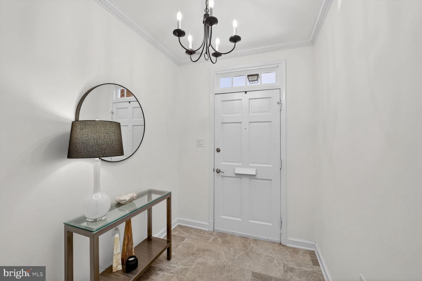 203 PRINCESS ST, ALEXANDRIA, Virginia 22314, 2 Bedrooms Bedrooms, ,2 BathroomsBathrooms,Residential,For sale,203 PRINCESS ST,VAAX2052178 MLS # VAAX2052178