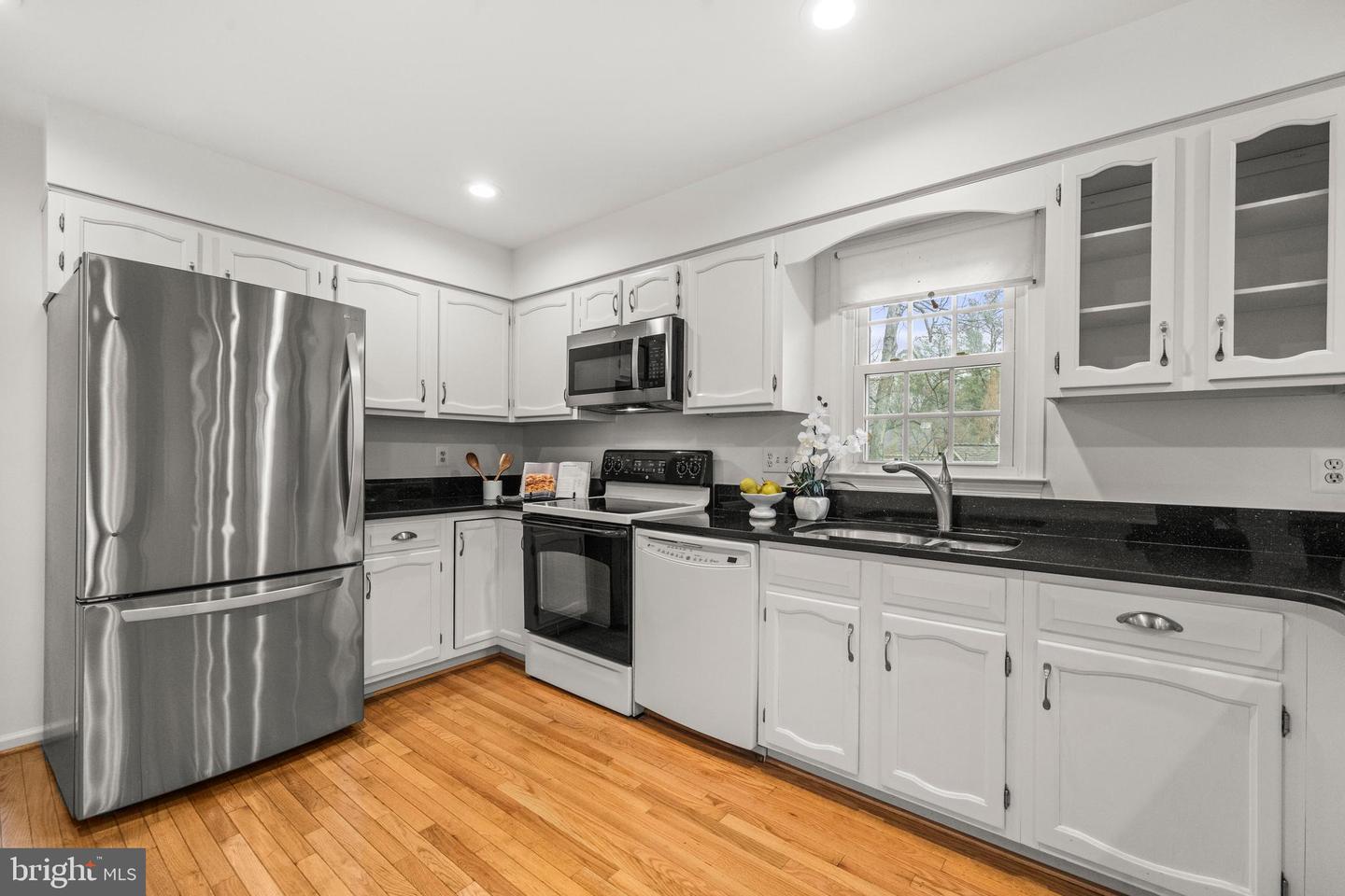 6081 BURNSIDE LANDING DR, BURKE, Virginia 22015, 5 Bedrooms Bedrooms, 15 Rooms Rooms,3 BathroomsBathrooms,Residential,For sale,6081 BURNSIDE LANDING DR,VAFX2281438 MLS # VAFX2281438