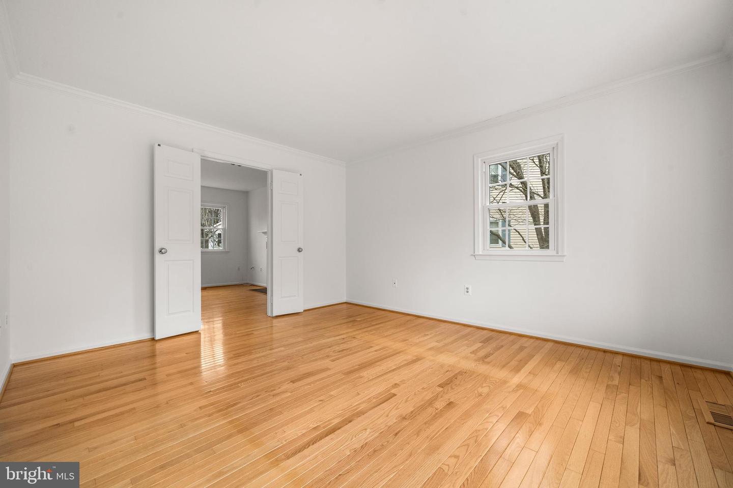 6081 BURNSIDE LANDING DR, BURKE, Virginia 22015, 5 Bedrooms Bedrooms, 15 Rooms Rooms,3 BathroomsBathrooms,Residential,For sale,6081 BURNSIDE LANDING DR,VAFX2281438 MLS # VAFX2281438