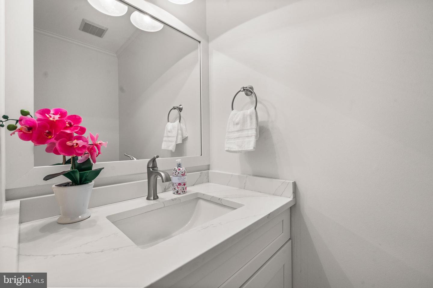 6081 BURNSIDE LANDING DR, BURKE, Virginia 22015, 5 Bedrooms Bedrooms, 15 Rooms Rooms,3 BathroomsBathrooms,Residential,For sale,6081 BURNSIDE LANDING DR,VAFX2281438 MLS # VAFX2281438