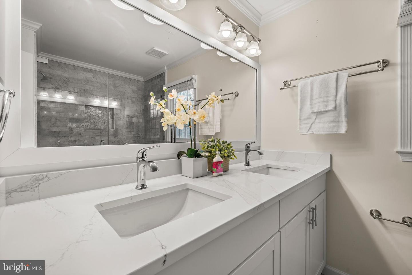 6081 BURNSIDE LANDING DR, BURKE, Virginia 22015, 5 Bedrooms Bedrooms, 15 Rooms Rooms,3 BathroomsBathrooms,Residential,For sale,6081 BURNSIDE LANDING DR,VAFX2281438 MLS # VAFX2281438