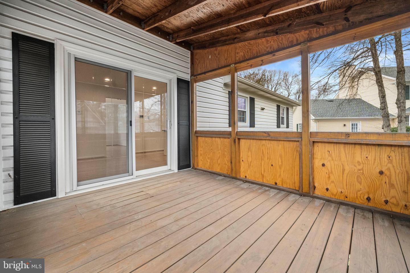 6081 BURNSIDE LANDING DR, BURKE, Virginia 22015, 5 Bedrooms Bedrooms, 15 Rooms Rooms,3 BathroomsBathrooms,Residential,For sale,6081 BURNSIDE LANDING DR,VAFX2281438 MLS # VAFX2281438