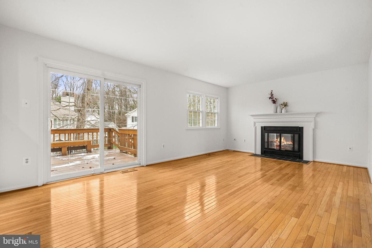 6081 BURNSIDE LANDING DR, BURKE, Virginia 22015, 5 Bedrooms Bedrooms, 15 Rooms Rooms,3 BathroomsBathrooms,Residential,For sale,6081 BURNSIDE LANDING DR,VAFX2281438 MLS # VAFX2281438