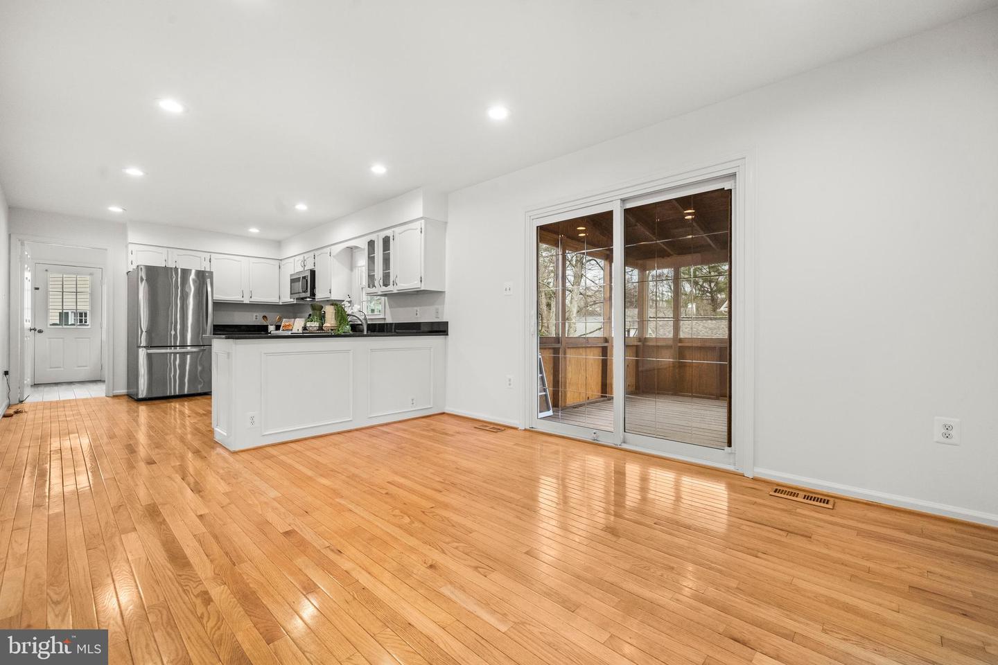 6081 BURNSIDE LANDING DR, BURKE, Virginia 22015, 5 Bedrooms Bedrooms, 15 Rooms Rooms,3 BathroomsBathrooms,Residential,For sale,6081 BURNSIDE LANDING DR,VAFX2281438 MLS # VAFX2281438