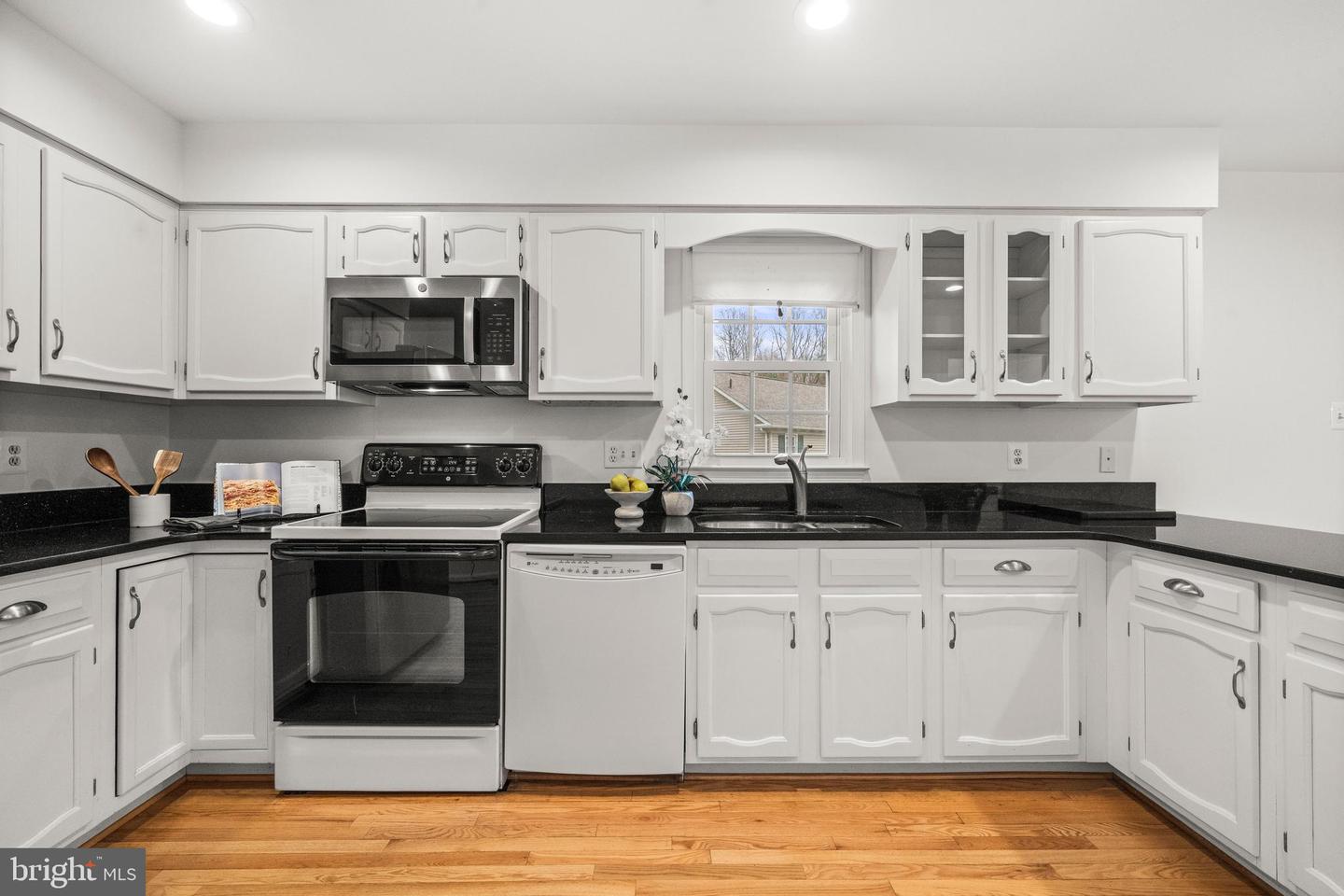 6081 BURNSIDE LANDING DR, BURKE, Virginia 22015, 5 Bedrooms Bedrooms, 15 Rooms Rooms,3 BathroomsBathrooms,Residential,For sale,6081 BURNSIDE LANDING DR,VAFX2281438 MLS # VAFX2281438