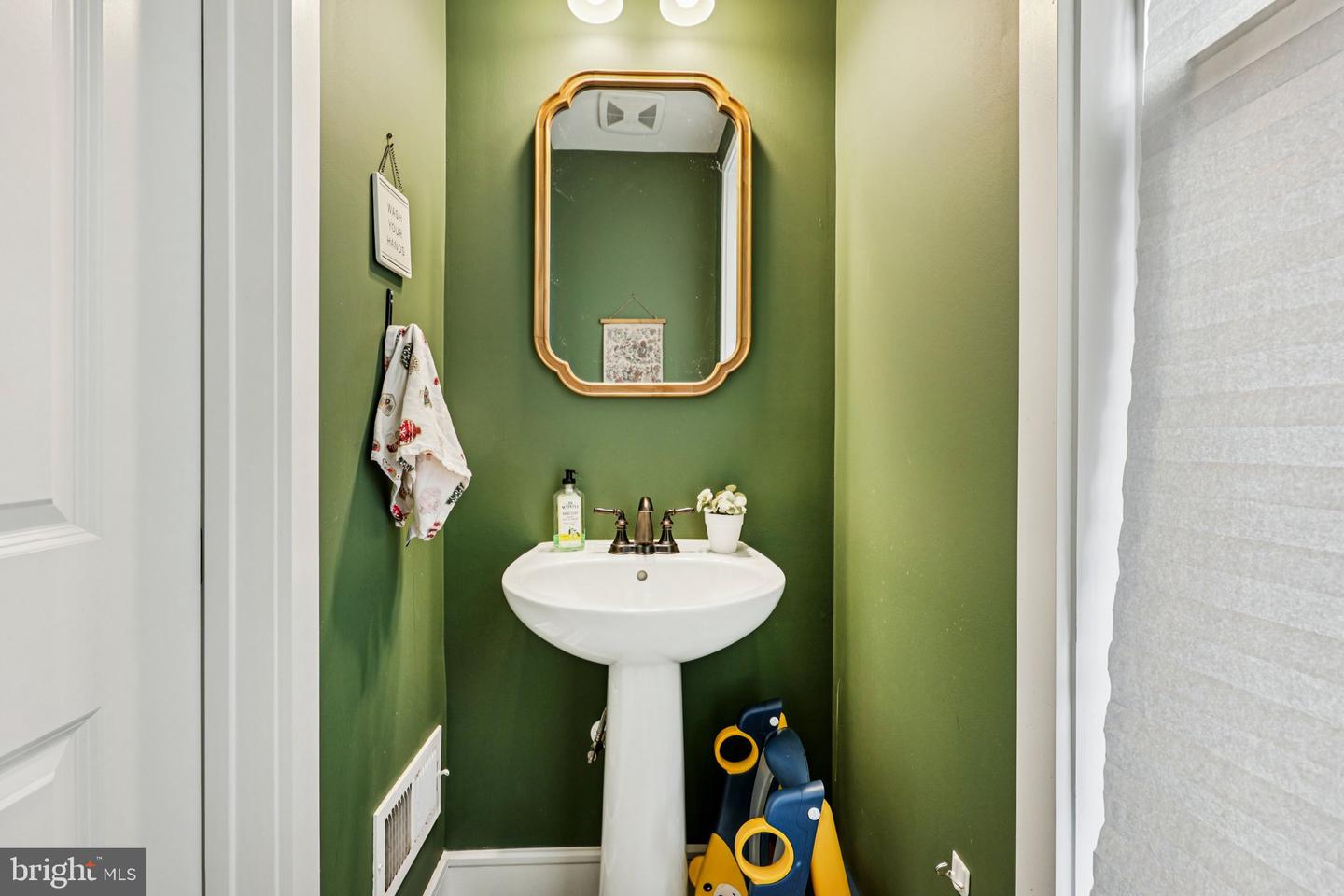 8650 ANDERSON AVE, MARSHALL, Virginia 20115, 3 Bedrooms Bedrooms, ,2 BathroomsBathrooms,Residential,For sale,8650 ANDERSON AVE,VAFQ2019838 MLS # VAFQ2019838 8650 ANDERSON AVE, MARSHALL, Virginia 20115, 3 Bedrooms Bedrooms, ,2 BathroomsBathrooms,Residential,For sale,8650 ANDERSON AVE,VAFQ2019838 MLS # VAFQ2019838