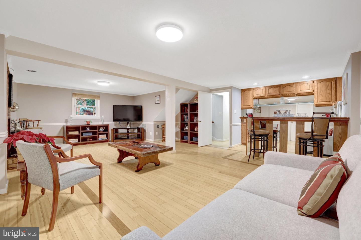 5300 SUMMIT DR, FAIRFAX, Virginia 22030, 4 Bedrooms Bedrooms, ,3 BathroomsBathrooms,Residential,For sale,5300 SUMMIT DR,VAFX2281514 MLS # VAFX2281514