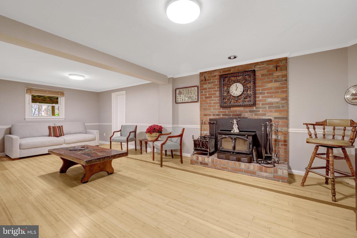 5300 SUMMIT DR, FAIRFAX, Virginia 22030, 4 Bedrooms Bedrooms, ,3 BathroomsBathrooms,Residential,For sale,5300 SUMMIT DR,VAFX2281514 MLS # VAFX2281514