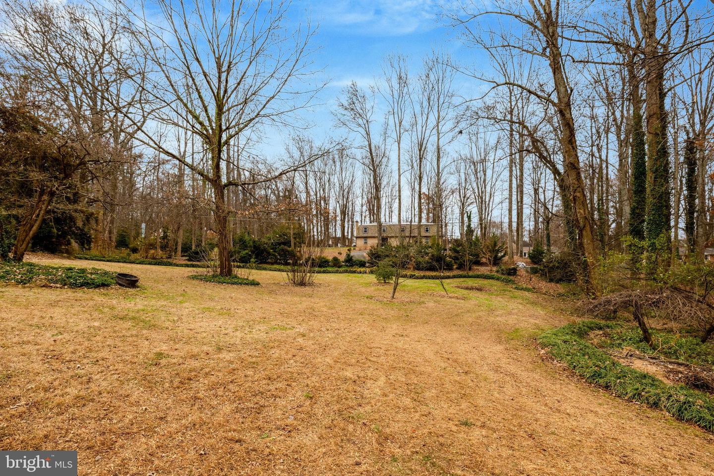 5300 SUMMIT DR, FAIRFAX, Virginia 22030, 4 Bedrooms Bedrooms, ,3 BathroomsBathrooms,Residential,For sale,5300 SUMMIT DR,VAFX2281514 MLS # VAFX2281514