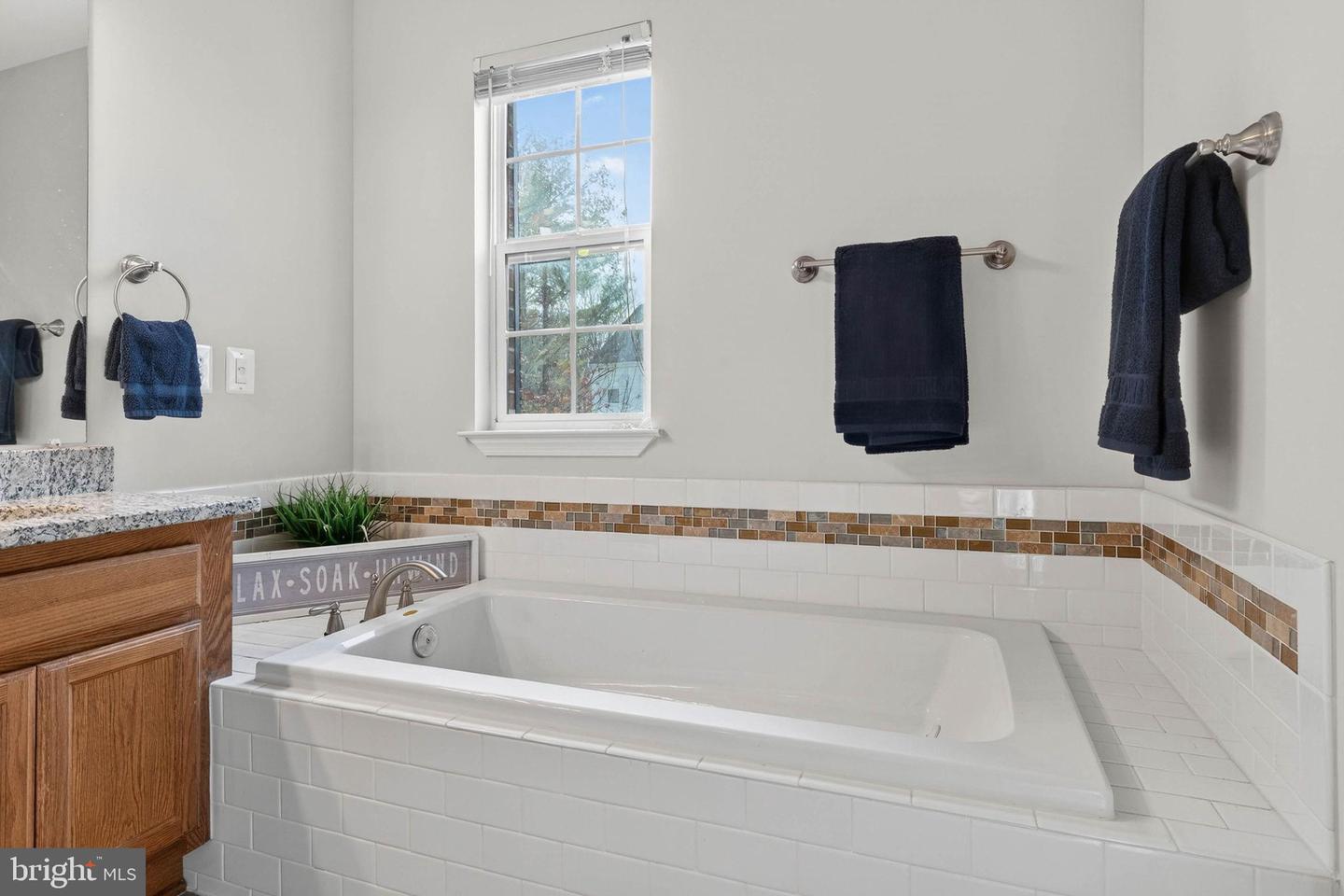 15615 WINDING CREEK DR, DUMFRIES, Virginia 22025, 3 Bedrooms Bedrooms, 7 Rooms Rooms,2 BathroomsBathrooms,Residential,For sale,15615 WINDING CREEK DR,VAPW2108686 MLS # VAPW2108686