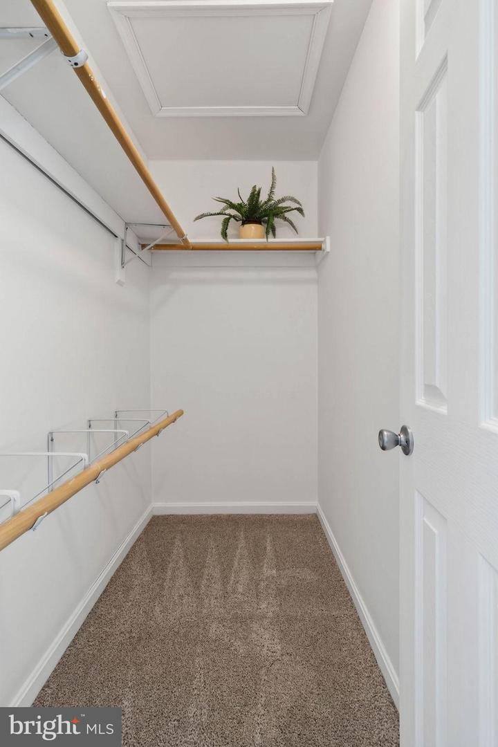 15615 WINDING CREEK DR, DUMFRIES, Virginia 22025, 3 Bedrooms Bedrooms, 7 Rooms Rooms,2 BathroomsBathrooms,Residential,For sale,15615 WINDING CREEK DR,VAPW2108686 MLS # VAPW2108686