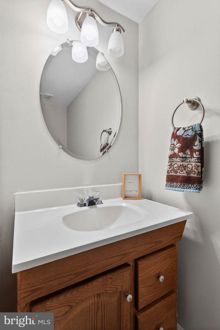 15615 WINDING CREEK DR, DUMFRIES, Virginia 22025, 3 Bedrooms Bedrooms, 7 Rooms Rooms,2 BathroomsBathrooms,Residential,For sale,15615 WINDING CREEK DR,VAPW2108686 MLS # VAPW2108686