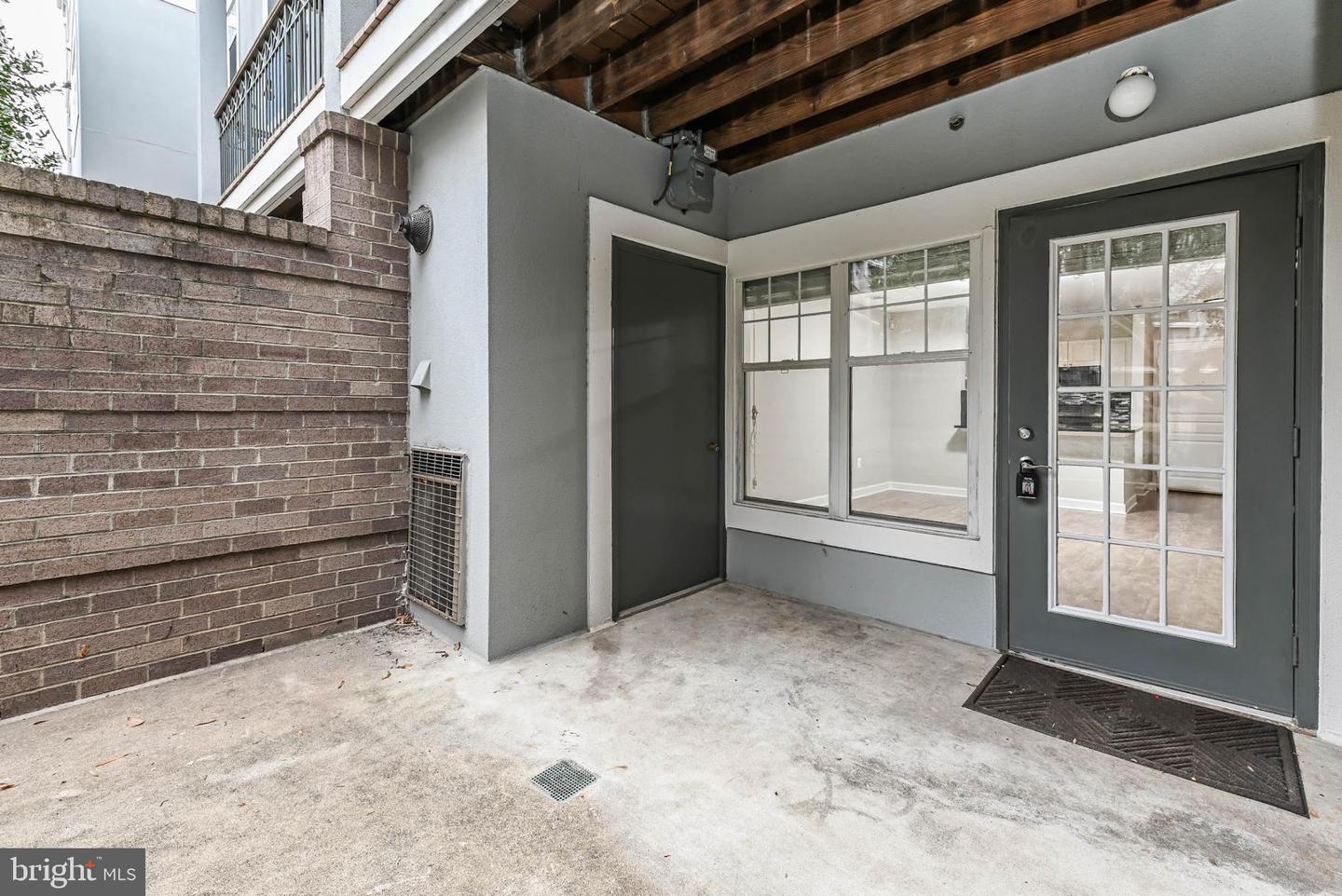 5573 SEMINARY RD #115, FALLS CHURCH, Virginia 22041, 1 Bedroom Bedrooms, 4 Rooms Rooms,1 BathroomBathrooms,Residential,For sale,5573 SEMINARY RD #115,VAFX2281708 MLS # VAFX2281708