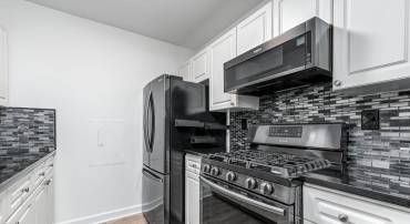 5573 SEMINARY RD #115, FALLS CHURCH, Virginia 22041, 1 Bedroom Bedrooms, 4 Rooms Rooms,1 BathroomBathrooms,Residential,For sale,5573 SEMINARY RD #115,VAFX2281708 MLS # VAFX2281708