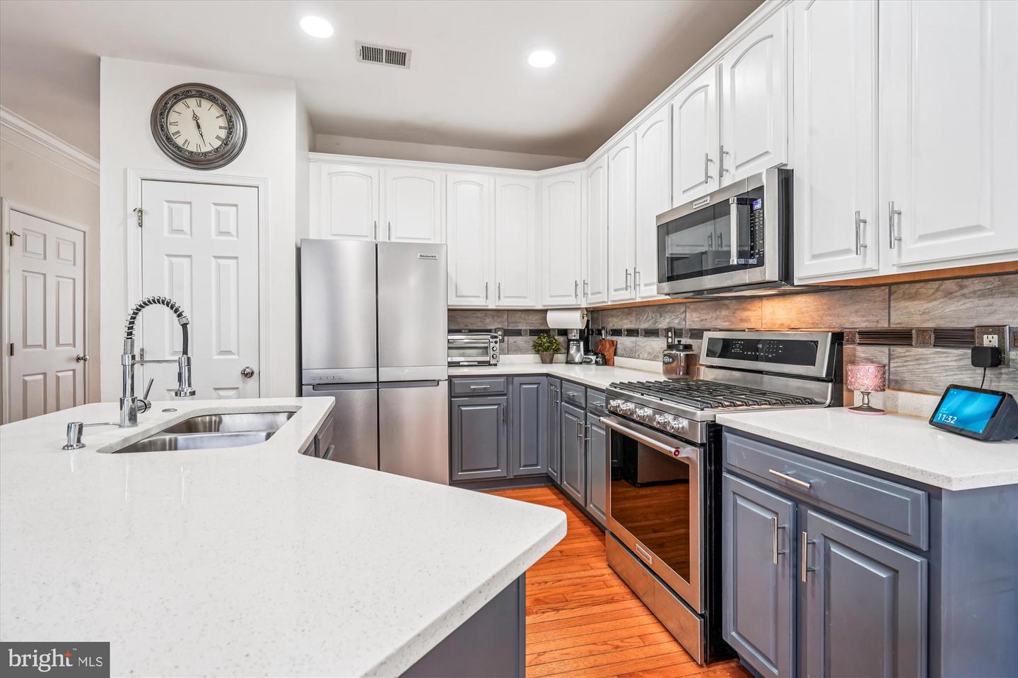 25830 KIRKWOOD SQ, CHANTILLY, Virginia 20152, 3 Bedrooms Bedrooms, ,3 BathroomsBathrooms,Residential,For sale,25830 KIRKWOOD SQ,VALO2112030 MLS # VALO2112030 25830 KIRKWOOD SQ, CHANTILLY, Virginia 20152, 3 Bedrooms Bedrooms, ,3 BathroomsBathrooms,Residential,For sale,25830 KIRKWOOD SQ,VALO2112030 MLS # VALO2112030