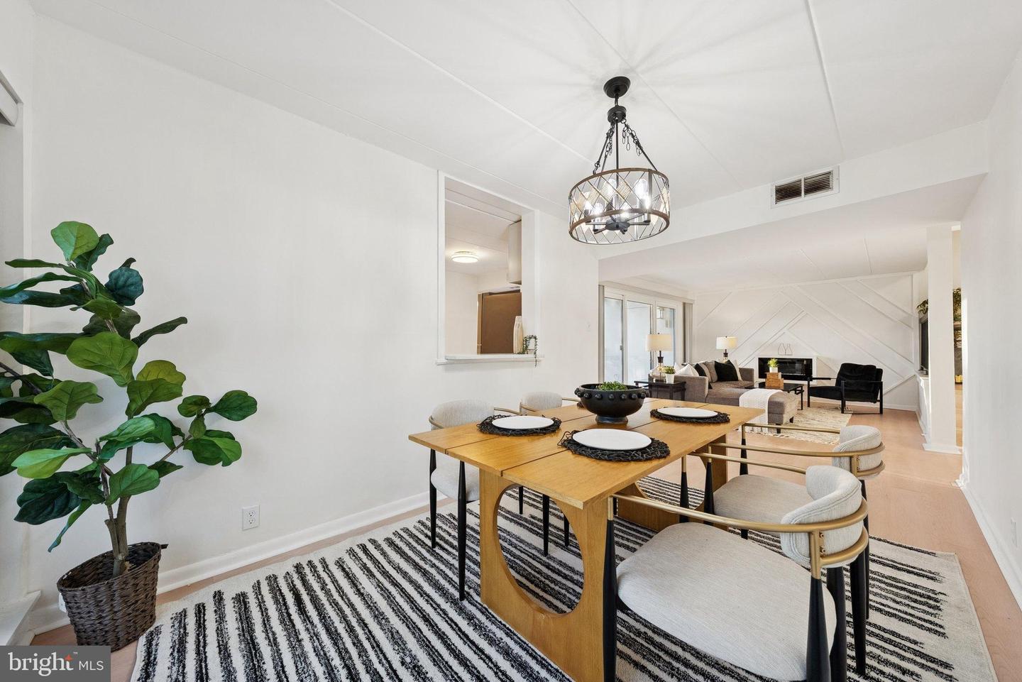 100 ROBERTS LN #300, ALEXANDRIA, Virginia 22314, 3 Bedrooms Bedrooms, 5 Rooms Rooms,2 BathroomsBathrooms,Residential,For sale,100 ROBERTS LN #300,VAAX2052260 MLS # VAAX2052260 100 ROBERTS LN #300, ALEXANDRIA, Virginia 22314, 3 Bedrooms Bedrooms, 5 Rooms Rooms,2 BathroomsBathrooms,Residential,For sale,100 ROBERTS LN #300,VAAX2052260 MLS # VAAX2052260