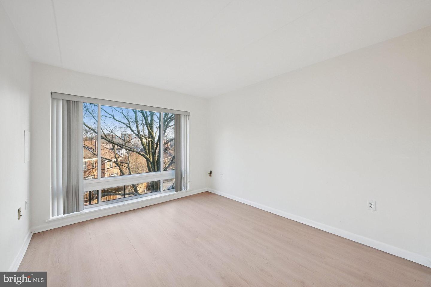 100 ROBERTS LN #300, ALEXANDRIA, Virginia 22314, 3 Bedrooms Bedrooms, 5 Rooms Rooms,2 BathroomsBathrooms,Residential,For sale,100 ROBERTS LN #300,VAAX2052260 MLS # VAAX2052260 100 ROBERTS LN #300, ALEXANDRIA, Virginia 22314, 3 Bedrooms Bedrooms, 5 Rooms Rooms,2 BathroomsBathrooms,Residential,For sale,100 ROBERTS LN #300,VAAX2052260 MLS # VAAX2052260