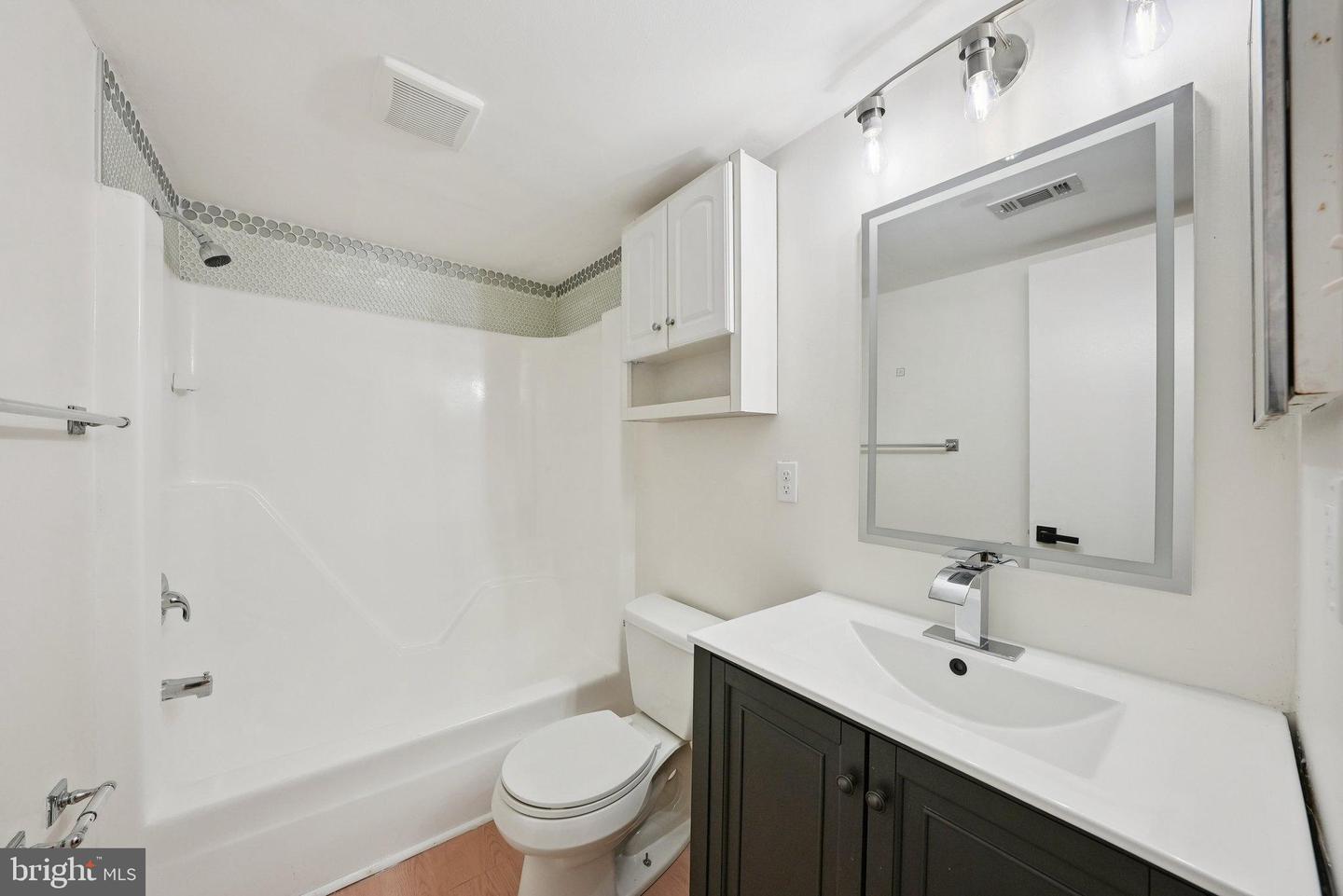 100 ROBERTS LN #300, ALEXANDRIA, Virginia 22314, 3 Bedrooms Bedrooms, 5 Rooms Rooms,2 BathroomsBathrooms,Residential,For sale,100 ROBERTS LN #300,VAAX2052260 MLS # VAAX2052260 100 ROBERTS LN #300, ALEXANDRIA, Virginia 22314, 3 Bedrooms Bedrooms, 5 Rooms Rooms,2 BathroomsBathrooms,Residential,For sale,100 ROBERTS LN #300,VAAX2052260 MLS # VAAX2052260