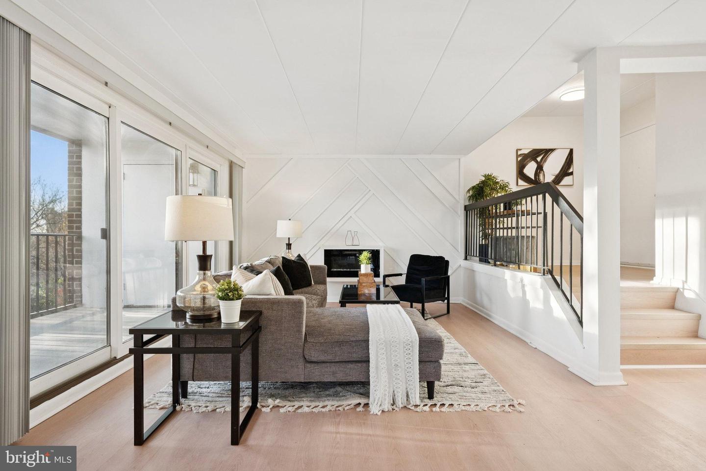 100 ROBERTS LN #300, ALEXANDRIA, Virginia 22314, 3 Bedrooms Bedrooms, 5 Rooms Rooms,2 BathroomsBathrooms,Residential,For sale,100 ROBERTS LN #300,VAAX2052260 MLS # VAAX2052260 100 ROBERTS LN #300, ALEXANDRIA, Virginia 22314, 3 Bedrooms Bedrooms, 5 Rooms Rooms,2 BathroomsBathrooms,Residential,For sale,100 ROBERTS LN #300,VAAX2052260 MLS # VAAX2052260