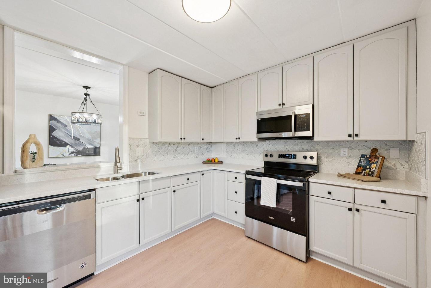 100 ROBERTS LN #300, ALEXANDRIA, Virginia 22314, 3 Bedrooms Bedrooms, 5 Rooms Rooms,2 BathroomsBathrooms,Residential,For sale,100 ROBERTS LN #300,VAAX2052260 MLS # VAAX2052260 100 ROBERTS LN #300, ALEXANDRIA, Virginia 22314, 3 Bedrooms Bedrooms, 5 Rooms Rooms,2 BathroomsBathrooms,Residential,For sale,100 ROBERTS LN #300,VAAX2052260 MLS # VAAX2052260