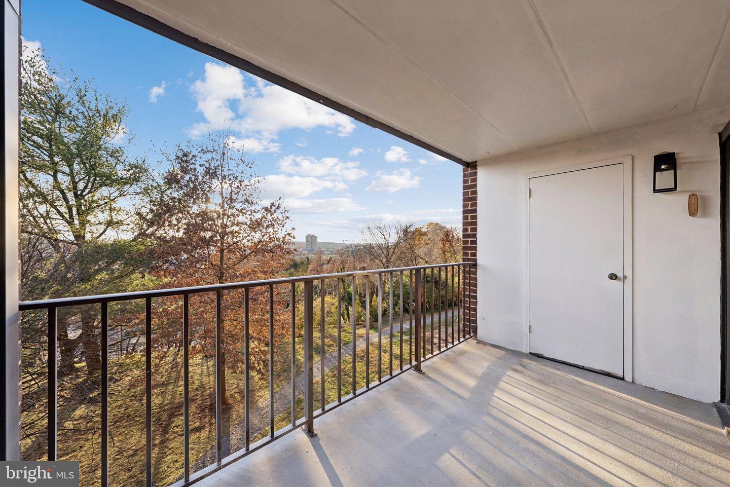 100 ROBERTS LN #300, ALEXANDRIA, Virginia 22314, 3 Bedrooms Bedrooms, 5 Rooms Rooms,2 BathroomsBathrooms,Residential,For sale,100 ROBERTS LN #300,VAAX2052260 MLS # VAAX2052260 100 ROBERTS LN #300, ALEXANDRIA, Virginia 22314, 3 Bedrooms Bedrooms, 5 Rooms Rooms,2 BathroomsBathrooms,Residential,For sale,100 ROBERTS LN #300,VAAX2052260 MLS # VAAX2052260