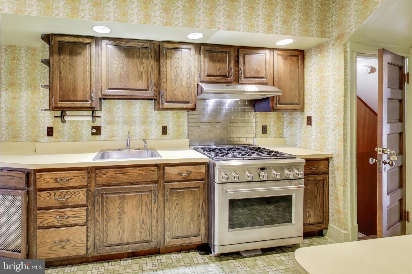 1311 LONGFELLOW ST NW, WASHINGTON, District Of Columbia 20011, 3 Bedrooms Bedrooms, ,2 BathroomsBathrooms,Residential,For sale,1311 LONGFELLOW ST NW,DCDC2233910 MLS # DCDC2233910