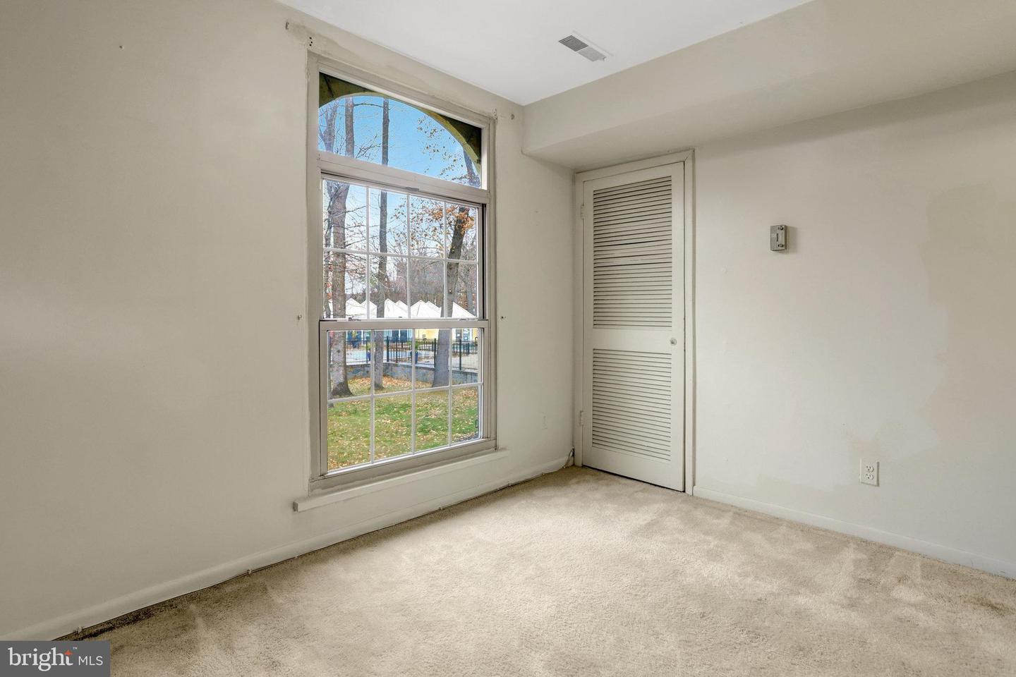 8300 TOBIN RD #23, ANNANDALE, Virginia 22003, 3 Bedrooms Bedrooms, ,2 BathroomsBathrooms,Residential,For sale,8300 TOBIN RD #23,VAFX2281818 MLS # VAFX2281818