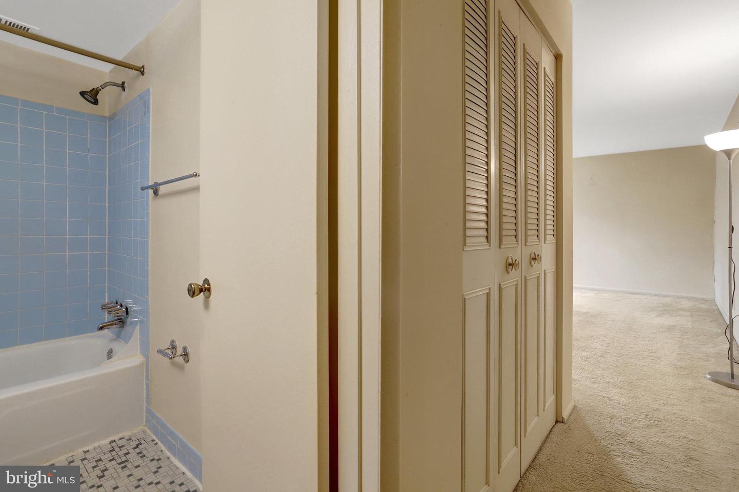 8300 TOBIN RD #23, ANNANDALE, Virginia 22003, 3 Bedrooms Bedrooms, ,2 BathroomsBathrooms,Residential,For sale,8300 TOBIN RD #23,VAFX2281818 MLS # VAFX2281818