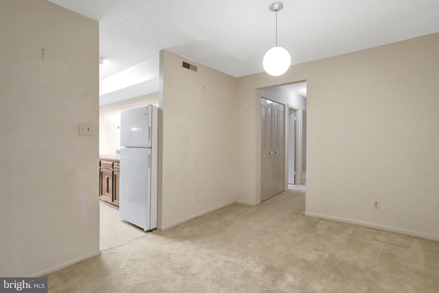 8300 TOBIN RD #23, ANNANDALE, Virginia 22003, 3 Bedrooms Bedrooms, ,2 BathroomsBathrooms,Residential,For sale,8300 TOBIN RD #23,VAFX2281818 MLS # VAFX2281818