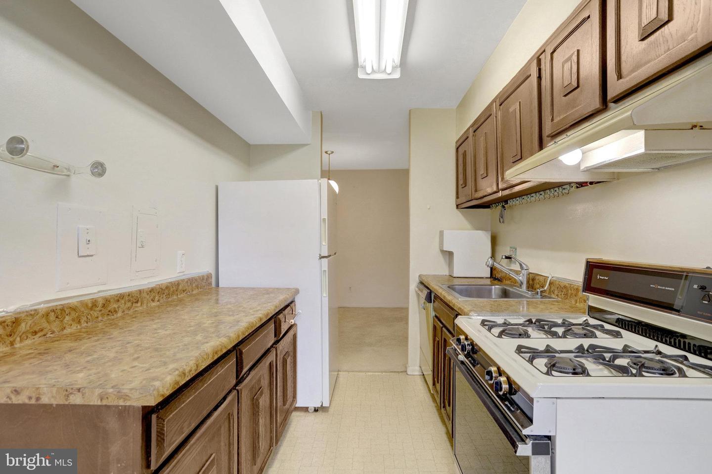 8300 TOBIN RD #23, ANNANDALE, Virginia 22003, 3 Bedrooms Bedrooms, ,2 BathroomsBathrooms,Residential,For sale,8300 TOBIN RD #23,VAFX2281818 MLS # VAFX2281818