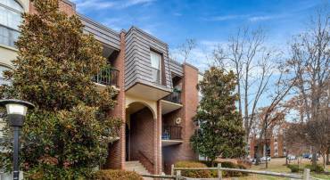 8300 TOBIN RD #23, ANNANDALE, Virginia 22003, 3 Bedrooms Bedrooms, ,2 BathroomsBathrooms,Residential,For sale,8300 TOBIN RD #23,VAFX2281818 MLS # VAFX2281818