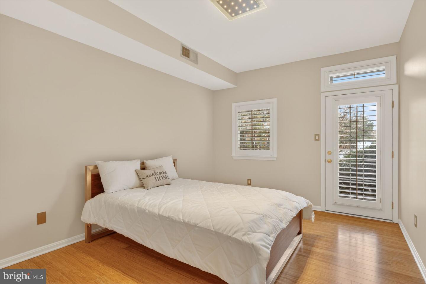 6944 ELLINGHAM CIR #A, ALEXANDRIA, Virginia 22315, 2 Bedrooms Bedrooms, ,2 BathroomsBathrooms,Residential,For sale,6944 ELLINGHAM CIR #A,VAFX2281868 MLS # VAFX2281868