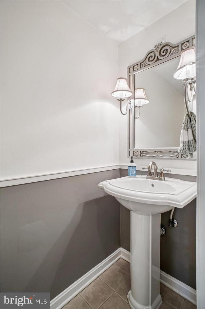 8332 GLASTONBURY CT, ANNANDALE, Virginia 22003, 3 Bedrooms Bedrooms, 13 Rooms Rooms,2 BathroomsBathrooms,Residential,For sale,8332 GLASTONBURY CT,VAFX2281896 MLS # VAFX2281896 8332 GLASTONBURY CT, ANNANDALE, Virginia 22003, 3 Bedrooms Bedrooms, 13 Rooms Rooms,2 BathroomsBathrooms,Residential,For sale,8332 GLASTONBURY CT,VAFX2281896 MLS # VAFX2281896