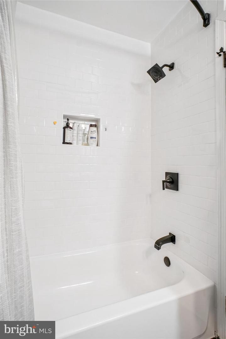 8332 GLASTONBURY CT, ANNANDALE, Virginia 22003, 3 Bedrooms Bedrooms, 13 Rooms Rooms,2 BathroomsBathrooms,Residential,For sale,8332 GLASTONBURY CT,VAFX2281896 MLS # VAFX2281896 8332 GLASTONBURY CT, ANNANDALE, Virginia 22003, 3 Bedrooms Bedrooms, 13 Rooms Rooms,2 BathroomsBathrooms,Residential,For sale,8332 GLASTONBURY CT,VAFX2281896 MLS # VAFX2281896