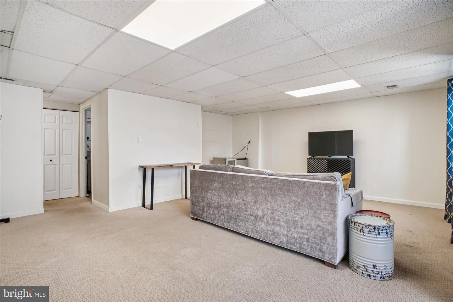 8332 GLASTONBURY CT, ANNANDALE, Virginia 22003, 3 Bedrooms Bedrooms, 13 Rooms Rooms,2 BathroomsBathrooms,Residential,For sale,8332 GLASTONBURY CT,VAFX2281896 MLS # VAFX2281896 8332 GLASTONBURY CT, ANNANDALE, Virginia 22003, 3 Bedrooms Bedrooms, 13 Rooms Rooms,2 BathroomsBathrooms,Residential,For sale,8332 GLASTONBURY CT,VAFX2281896 MLS # VAFX2281896