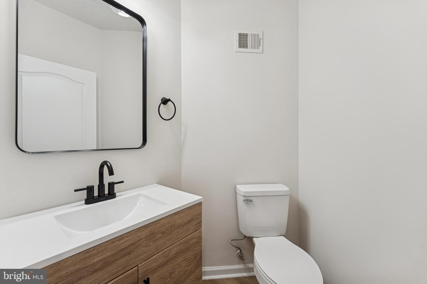 20385 MEDALIST DR, ASHBURN, Virginia 20147, 4 Bedrooms Bedrooms, ,4 BathroomsBathrooms,Residential,For sale,20385 MEDALIST DR,VALO2112100 MLS # VALO2112100 20385 MEDALIST DR, ASHBURN, Virginia 20147, 4 Bedrooms Bedrooms, ,4 BathroomsBathrooms,Residential,For sale,20385 MEDALIST DR,VALO2112100 MLS # VALO2112100