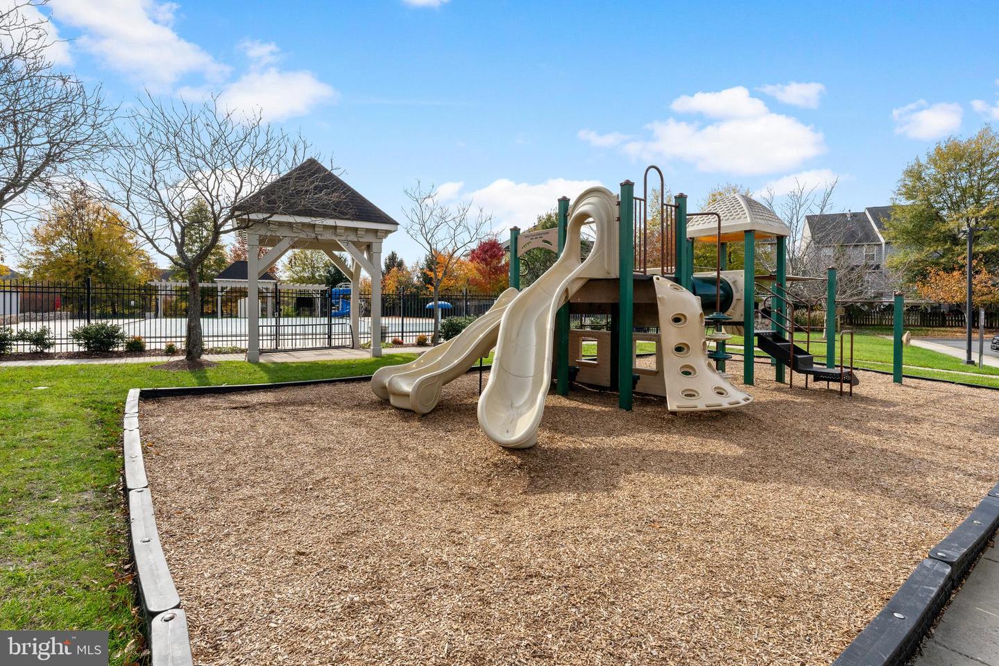 13836 TARLETON CT, GAINESVILLE, Virginia 20155, 4 Bedrooms Bedrooms, 12 Rooms Rooms,3 BathroomsBathrooms,Residential,For sale,13836 TARLETON CT,VAPW2108806 MLS # VAPW2108806