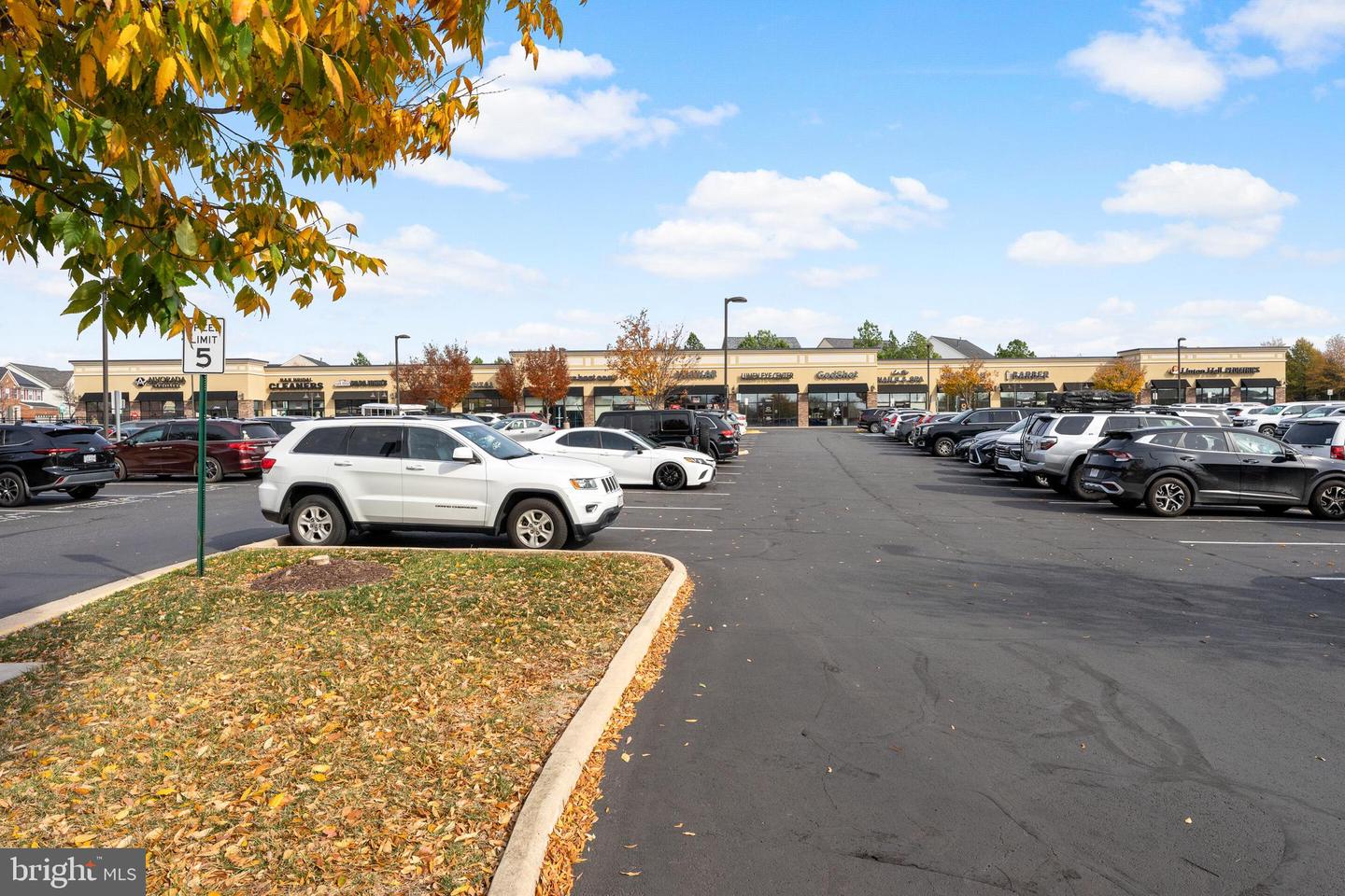 13836 TARLETON CT, GAINESVILLE, Virginia 20155, 4 Bedrooms Bedrooms, 12 Rooms Rooms,3 BathroomsBathrooms,Residential,For sale,13836 TARLETON CT,VAPW2108806 MLS # VAPW2108806