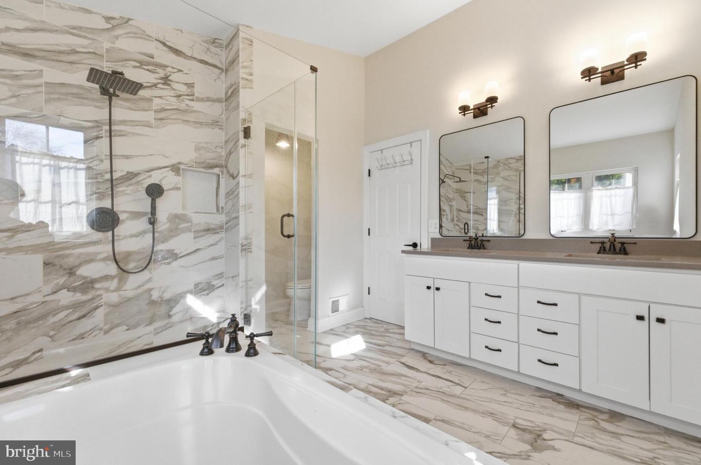 42963 TARA CT, ASHBURN, Virginia 20147, 4 Bedrooms Bedrooms, ,3 BathroomsBathrooms,Residential,For sale,42963 TARA CT,VALO2112106 MLS # VALO2112106