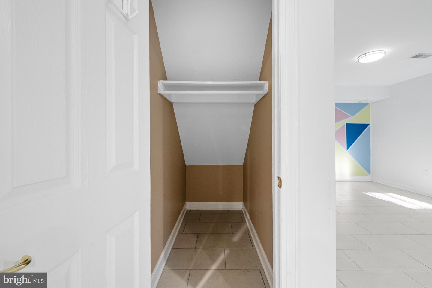 42963 TARA CT, ASHBURN, Virginia 20147, 4 Bedrooms Bedrooms, ,3 BathroomsBathrooms,Residential,For sale,42963 TARA CT,VALO2112106 MLS # VALO2112106