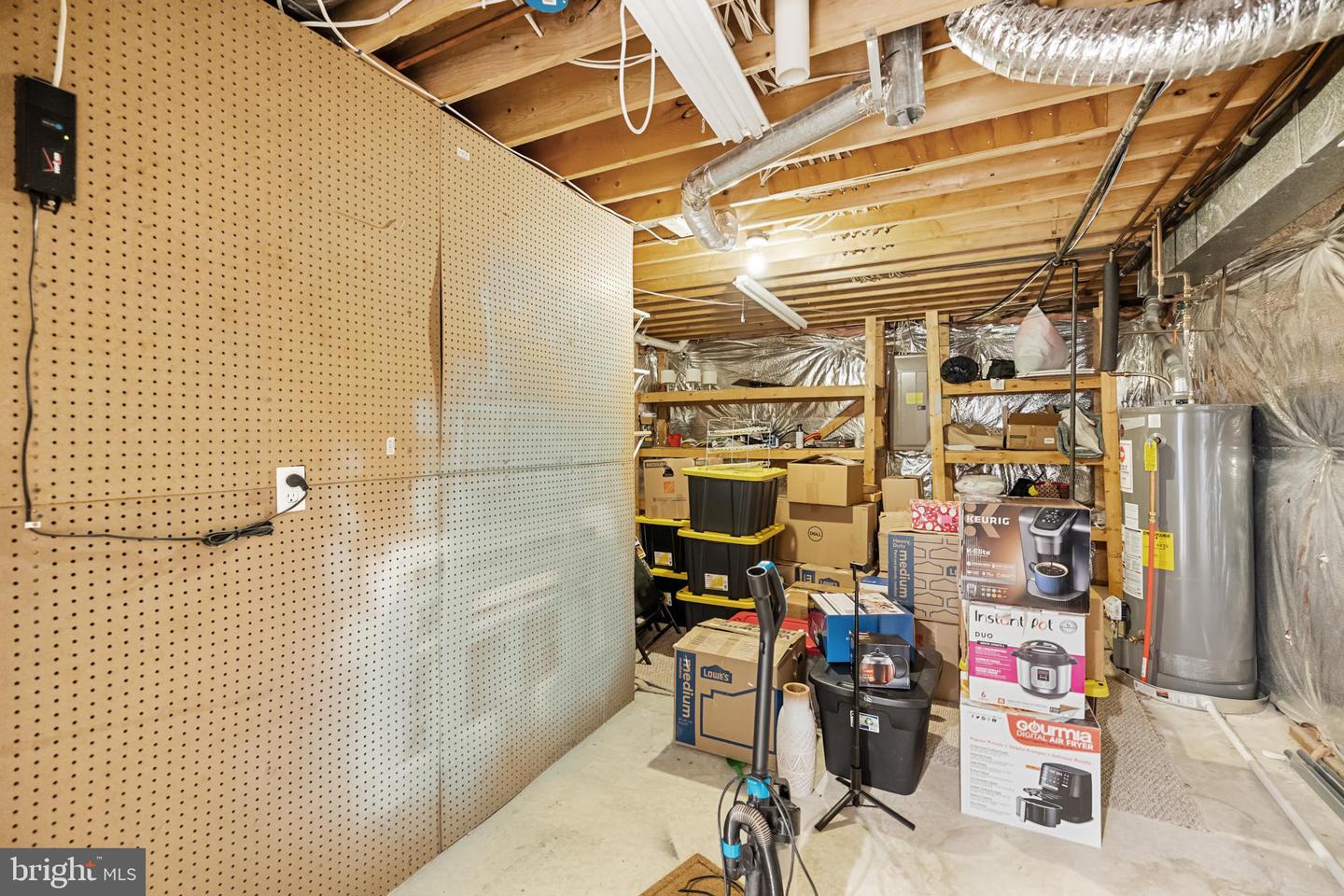 42963 TARA CT, ASHBURN, Virginia 20147, 4 Bedrooms Bedrooms, ,3 BathroomsBathrooms,Residential,For sale,42963 TARA CT,VALO2112106 MLS # VALO2112106