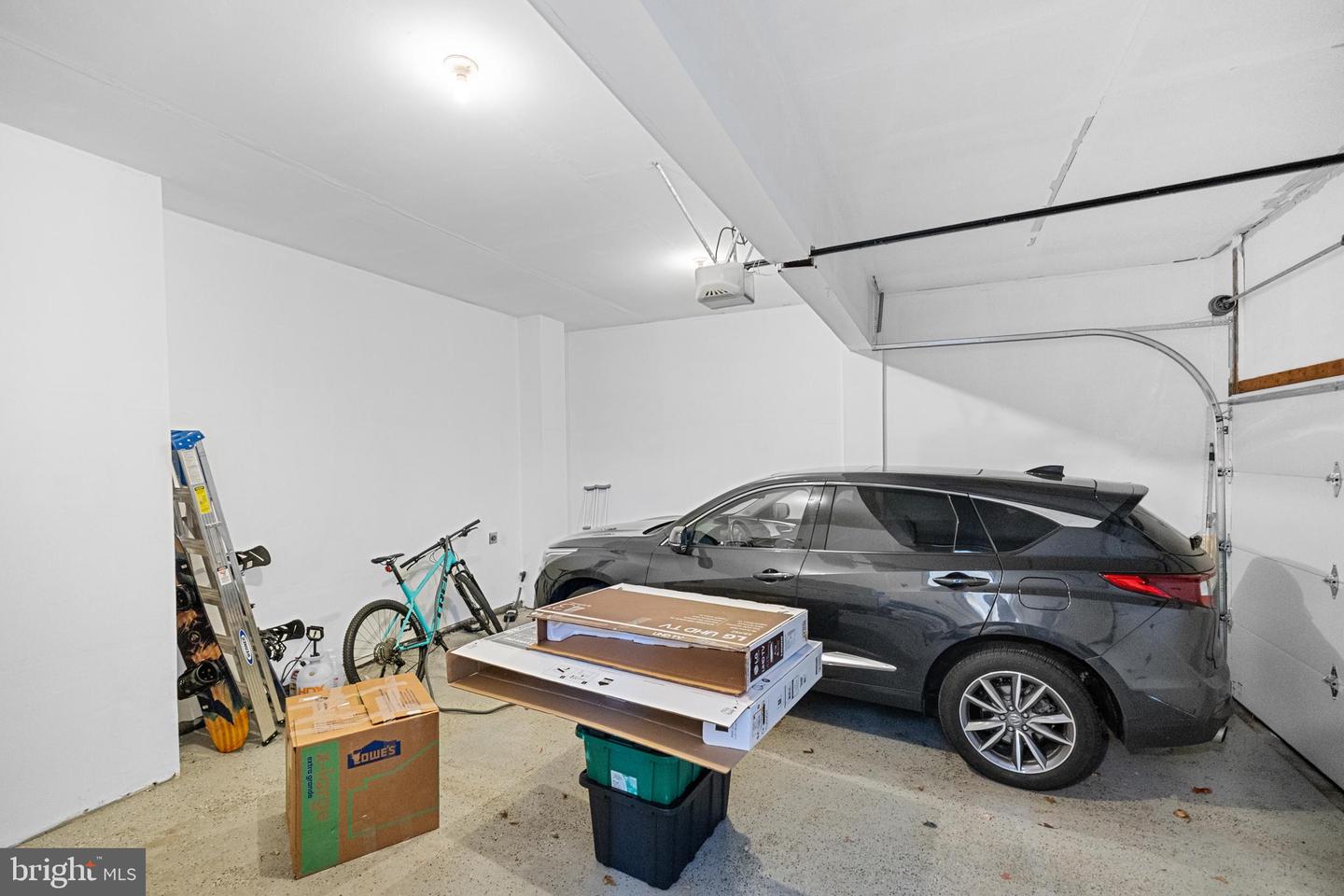 42963 TARA CT, ASHBURN, Virginia 20147, 4 Bedrooms Bedrooms, ,3 BathroomsBathrooms,Residential,For sale,42963 TARA CT,VALO2112106 MLS # VALO2112106