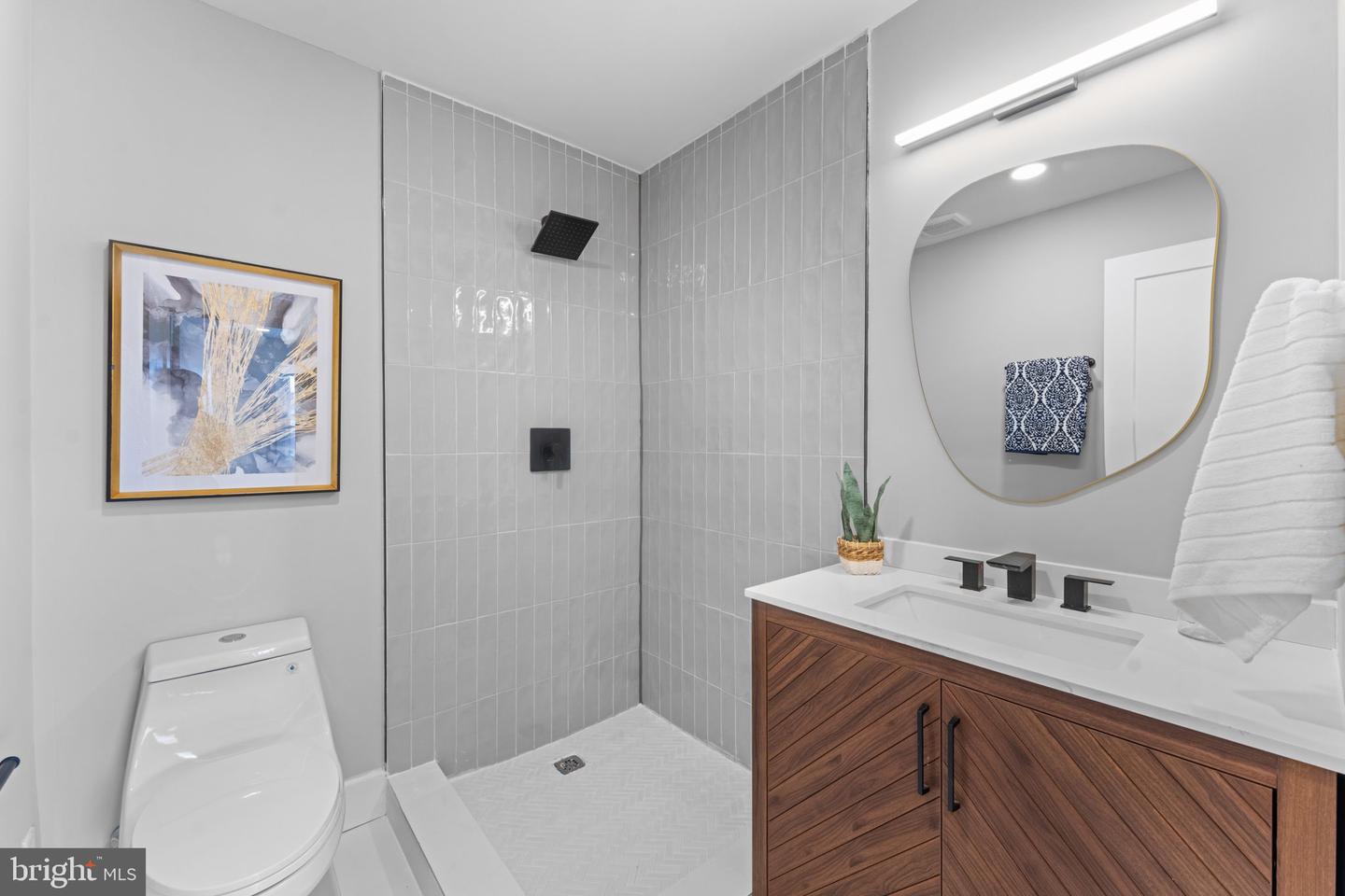 6402 PIONEER DR, SPRINGFIELD, Virginia 22150, 3 Bedrooms Bedrooms, ,2 BathroomsBathrooms,Residential,For sale,6402 PIONEER DR,VAFX2281954 MLS # VAFX2281954